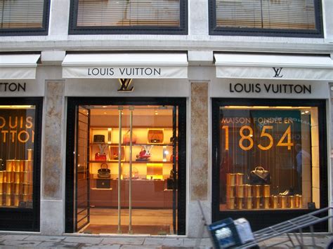 louis vuitton italy locations|louis vuitton italy official website.